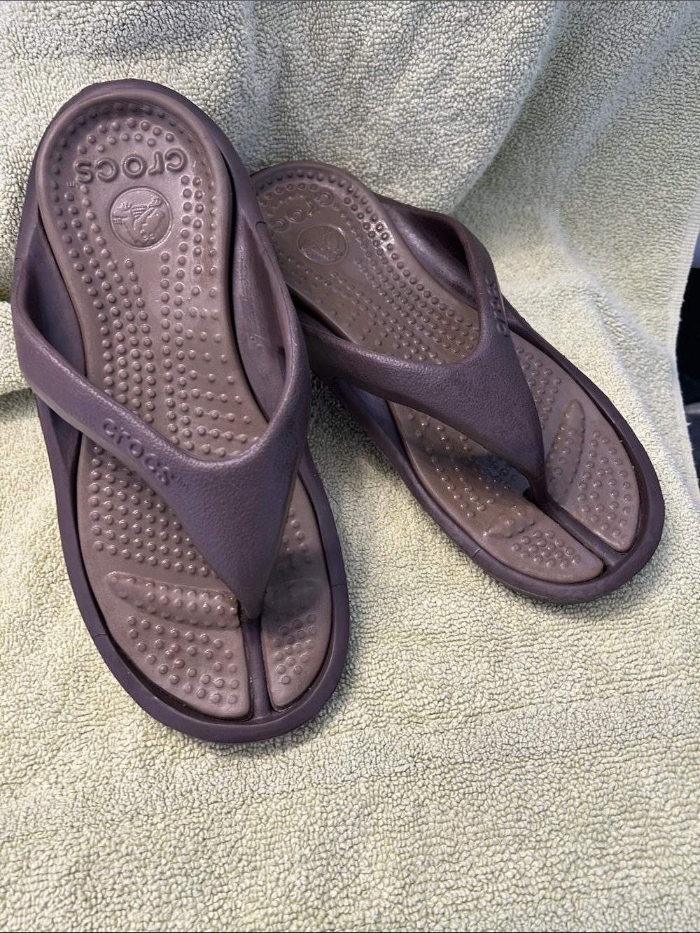 CROCS Women's/Mens Brown Flip Flops